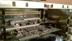 PCI-X sloten van een Compaq ML370
